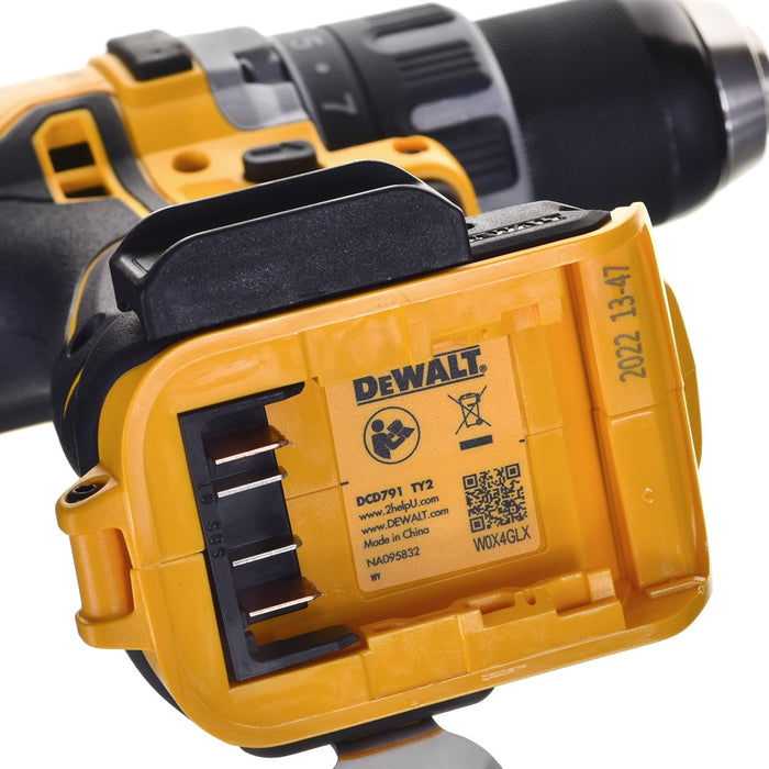 CORDLESS DRILL DEWALT DCD791D2-QW 18 V, 70.00 nm, NUMBER OF BATTERIES 2, 2.00 Ah, CASE