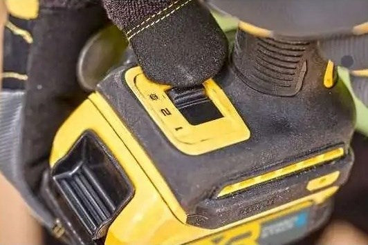 DeWalt DCF870N-XJ Impact driver 1/4" 18 V 56 Nm black, yellow