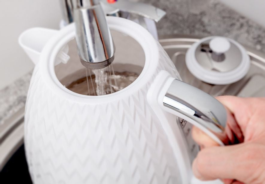 ELDOM C265B NELA electric kettle 1.7 L 2000 W White