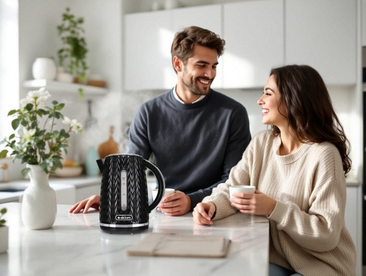 NELO kettle, capacity 1.7 l, power 2000 W, black