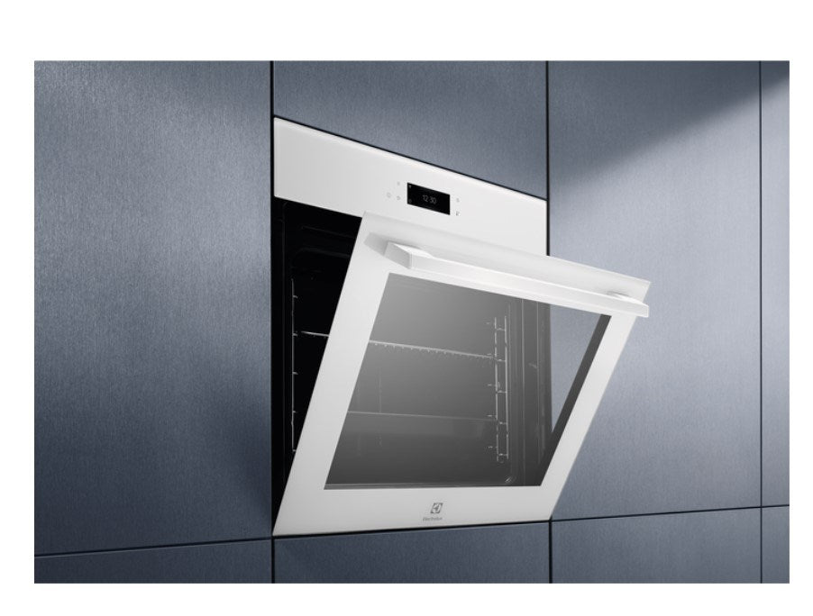 Built-in oven Electrolux EOE8P39WV, 72, A+, Pyrolysis, Sensor