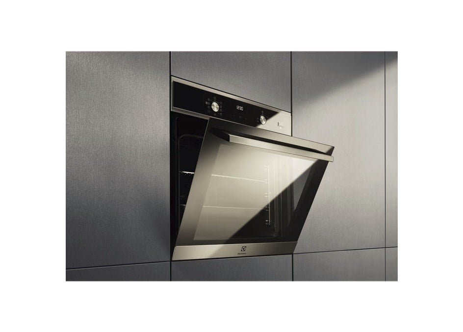 Catalytic oven Electrolux EOD5F71X