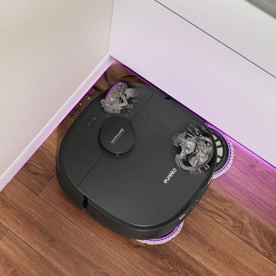 Robot vacuum cleaner EUREKA J15 Max Ultra, 22,000 Pa, black