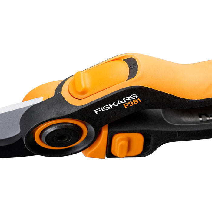 FISKARS DUAL ACTION VINEGAR SHEARS P981