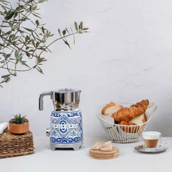 Foamer SMEG MFF01DGBEU Dolce & Gabbana - Аксесоари за кафемашини<<<Кафемашини<<<Малки електроуреди<<<TechnoMix