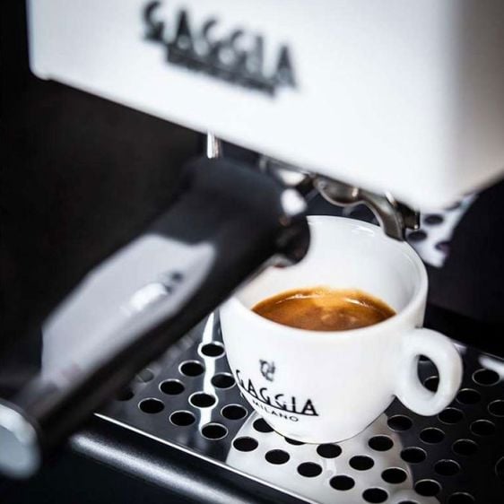 Coffee machine GAGGIA Classic E24 Polar white RI9481/13