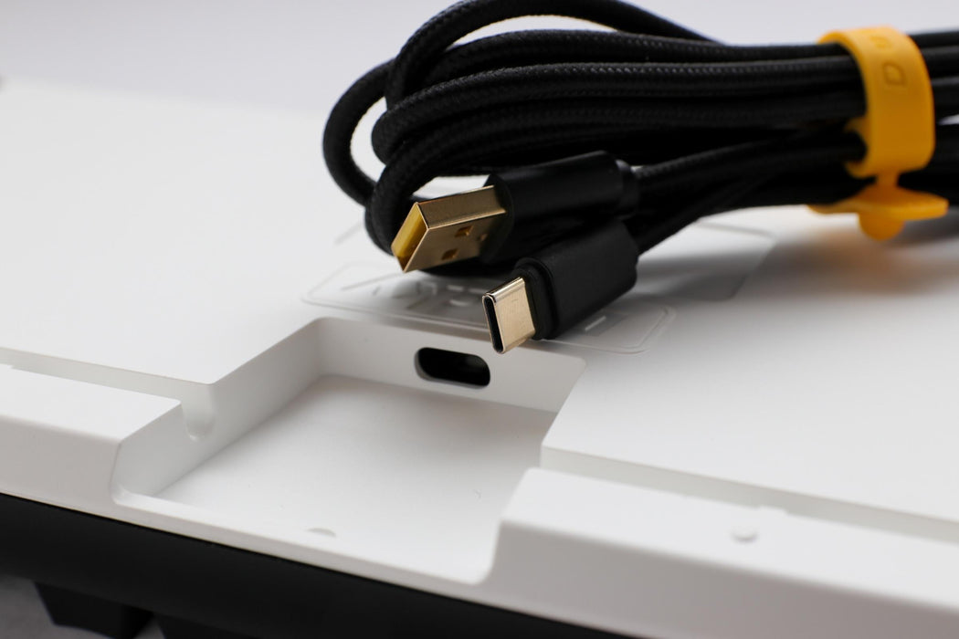 Gaming Mechanical Keyboard Ducky One 3 Classic TKL Hotswap Cherry MX Black RGB PBT Keycaps - Геймърски