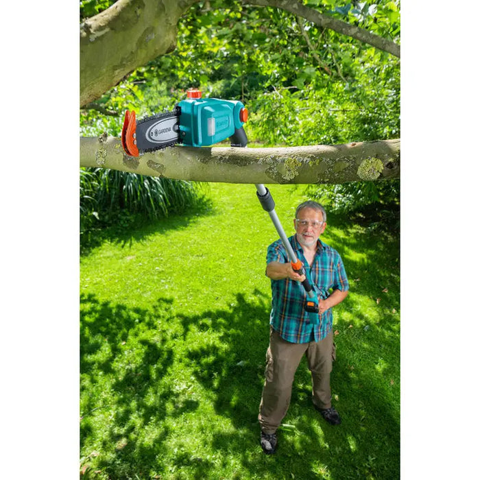 GARDENA TCS LI 18/20 TELESCOPIC BATTERY PRUNER 18 V WITHOUT BATTERY AND CHARGER BAR LENGTH 20.00 cm - Електрически и
