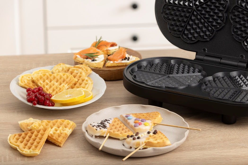 Waffle maker GORENJE WM1200B black, 1200 W