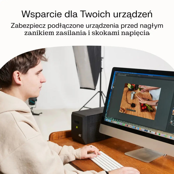 Green Cell uninterruptible power supply (UPS) Line-Interactive 0.75 kVA 480 W 4 AC outlet(s) - UPSZSI-UPS<<<Emergency