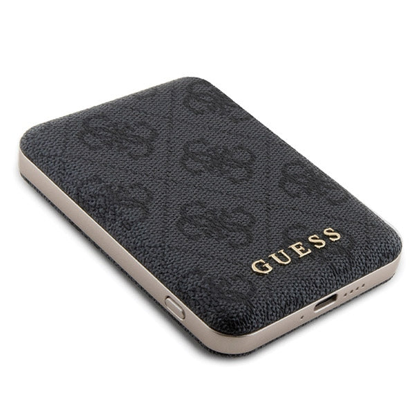 Guess 4G Metal Logo case set for iPhone 15 + 5000mAh MagSafe power bank - black