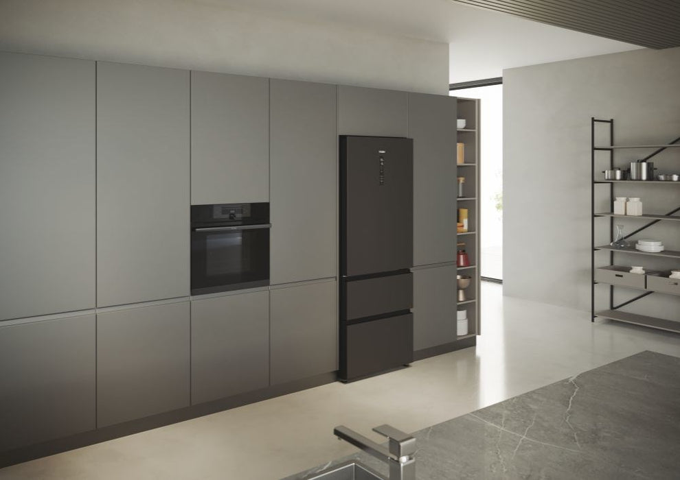 Haier 3D 70 Serie 5 HTR5719ENPT Freestanding 528 L Black