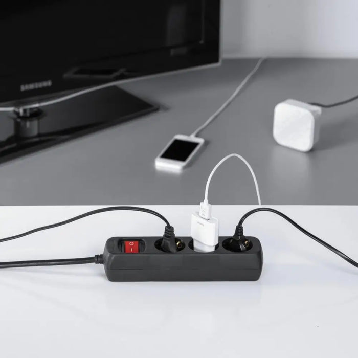 HAMA 3-socket power strip 30392 - Разклонители<<<Продукти за дома<<<ValiAPI&&&Разклонители<<<Други<<<Спорт и свободно