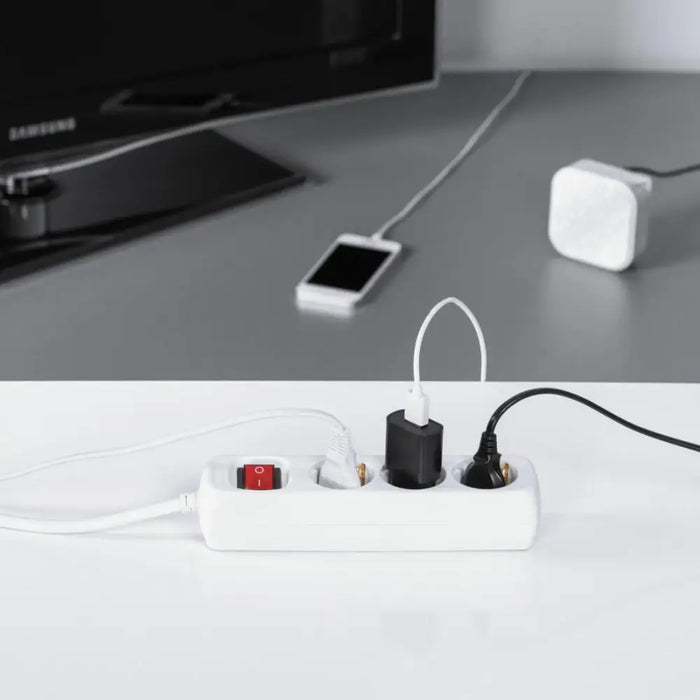 HAMA power strip 3 sockets 30382 - Разклонители<<<Продукти за дома<<<ValiAPI&&&Разклонители<<<Други<<<Спорт и свободно