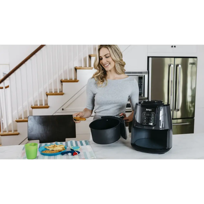 Hot air fryer NINJA AF100EU - Здравословно готвене<<<За Кухнята<<<Малки електроуреди<<<TechMart&&&Shark & Ninja<<<Малки