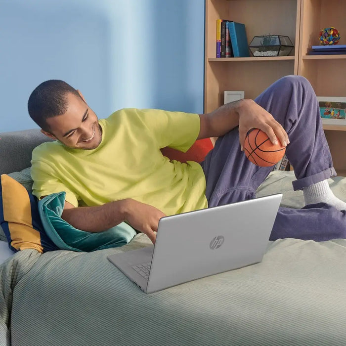 HP 17-cn3135nw Intel® Core™ i5 i5-1334U Laptop 43.9 cm (17.3’’) Full HD 16 GB DDR4-SDRAM 512 GB SSD Wi-Fi 6 (802.11ax)