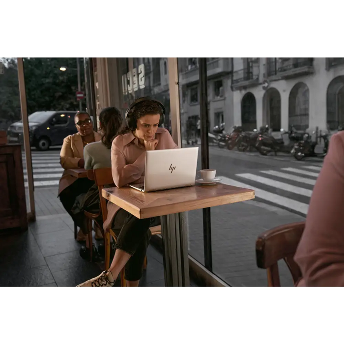 HP EliteBook 860 16 inch G11 Notebook PC Intel Core Ultra 7 155U Laptop 40.6 cm (16’’) WUXGA 16 GB DDR5-SDRAM 512 GB