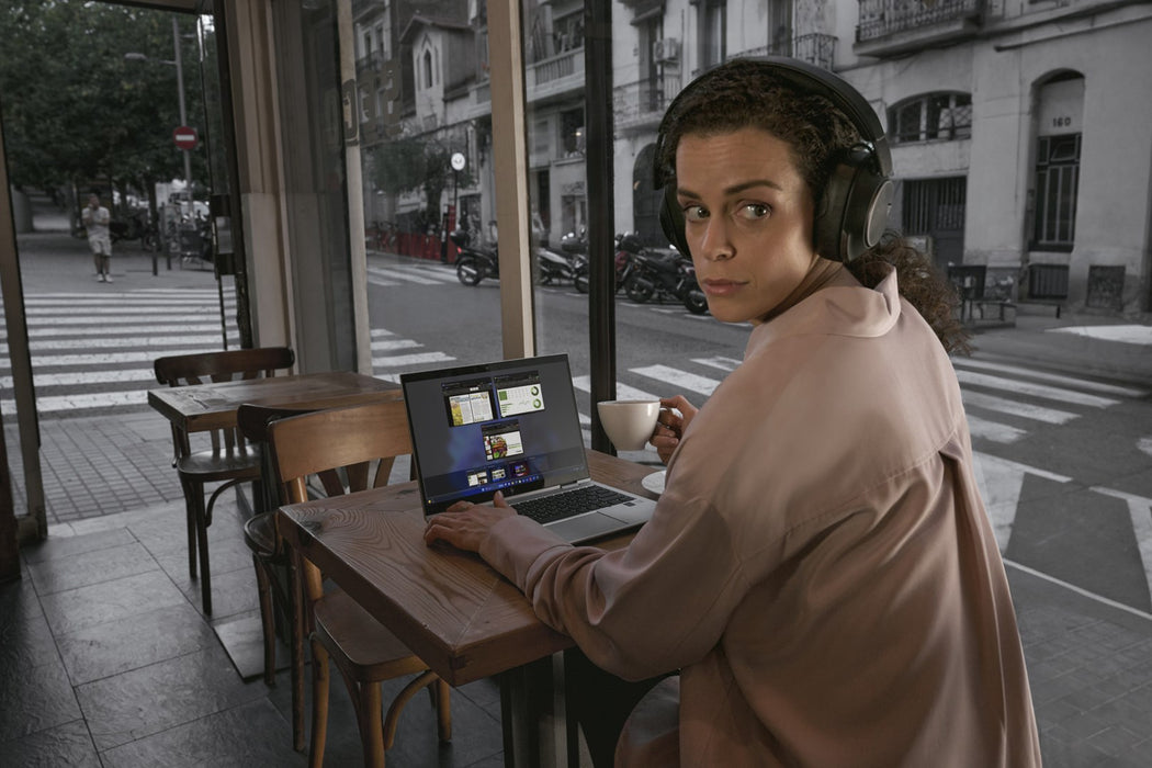 HP EliteBook 860 16 inch G11 Notebook PC Intel Core Ultra 7 155H Laptop 40.6 cm (16") WUXGA 16 GB DDR5-SDRAM 512 GB SSD Wi-Fi 6E (802.11ax) Windows 11 Pro Silver