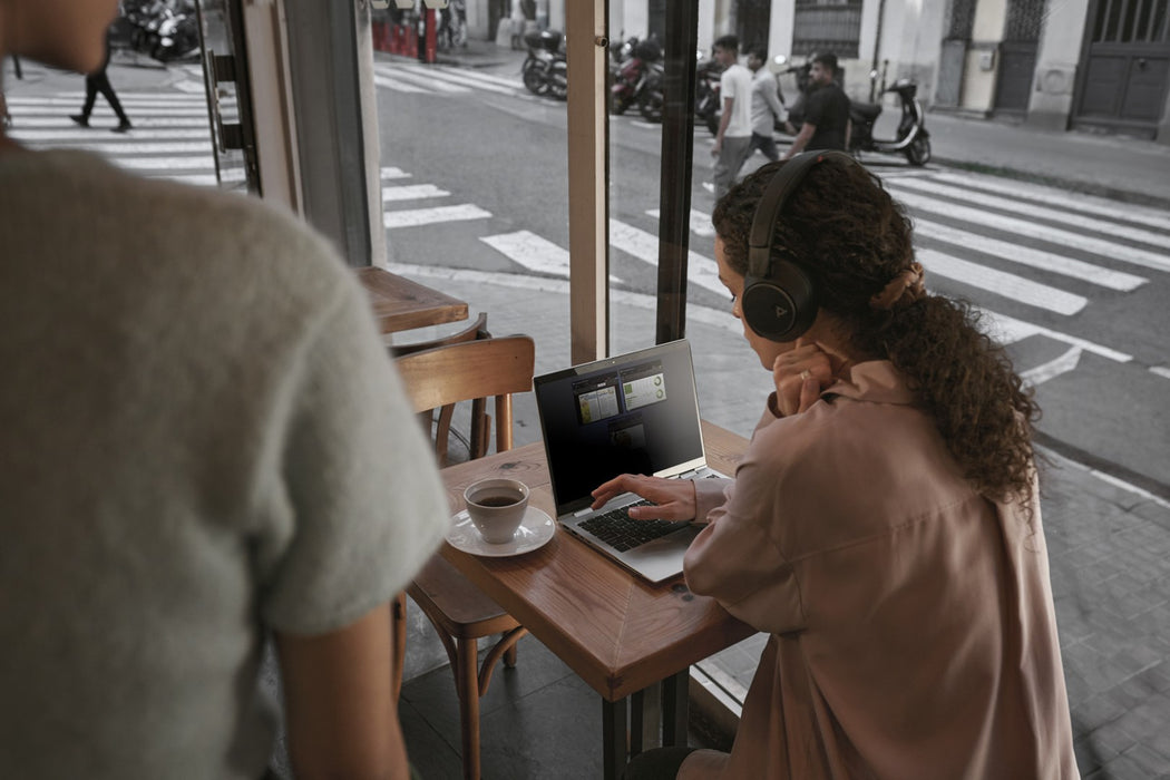 HP EliteBook 860 16 inch G11 Notebook PC Intel Core Ultra 7 155H Laptop 40.6 cm (16") WUXGA 16 GB DDR5-SDRAM 512 GB SSD Wi-Fi 6E (802.11ax) Windows 11 Pro Silver