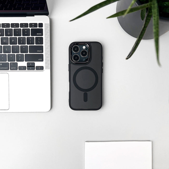 Fashion Case compatible with MagSafe for iPhone 17 Pro Max - black