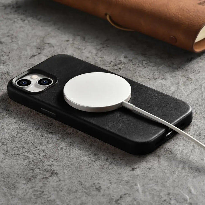 iCarer Oil Wax Premium Leather Case iPhone 14 Magnetic Leather Case with MagSafe Black (WMI14220701-BK) - Cell phone