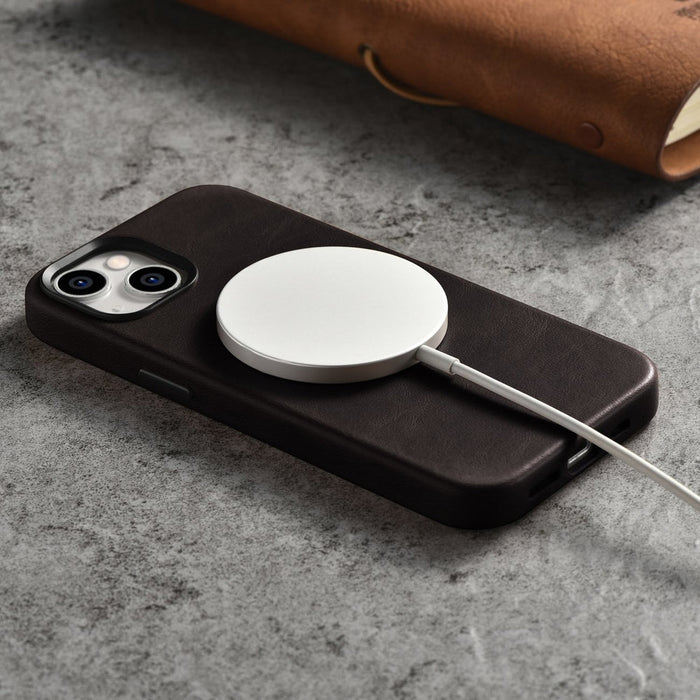 iCarer Oil Wax Premium Leather Case magnetic leather case iPhone 14 with MagSafe brown (WMI14220701-BN) - Cell phone