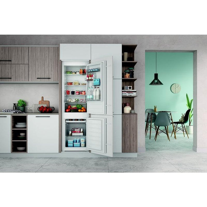 Built-in fridge freezer Indesit INC18D021A1*** , 268 l, E , Yes , Static