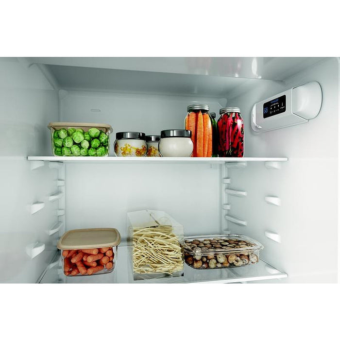 Built-in refrigerator with freezer Indesit INC18D021A1, 268 l, E, Static, Yes