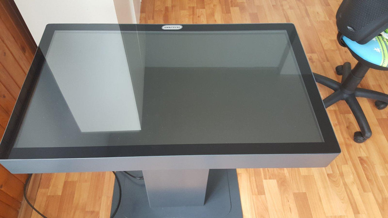 InfoDart T322 interactive table