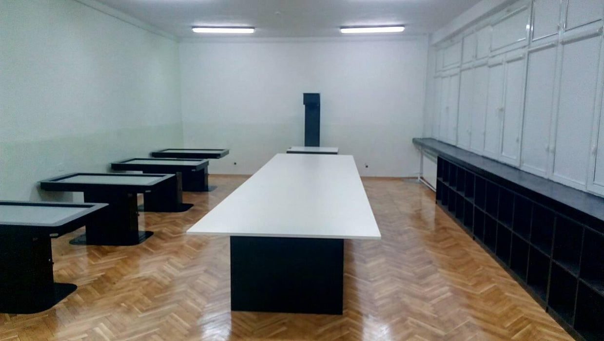 InfoDart T555 interactive table