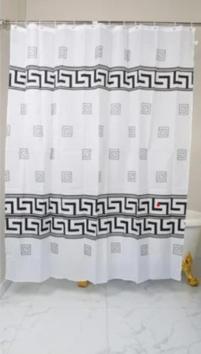 BATHROOM AND SHOWER CURTAIN WHITE AND BLACK