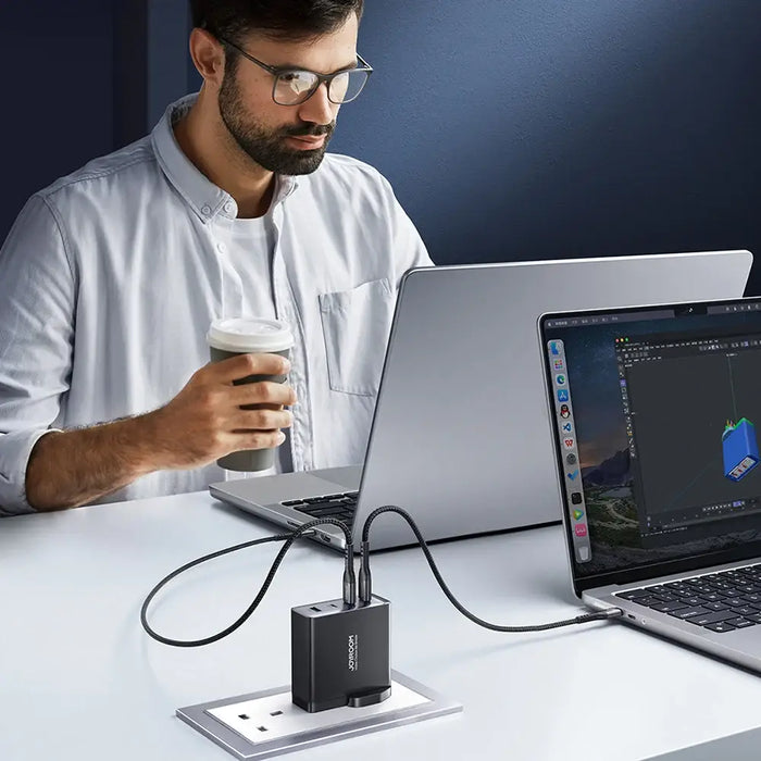 Joyroom GaN Ultra JR-TCG05EU 140W PD 3.0 QC 3.0 Wall Charger 3x USB-C 1x USB-A Black + Cable - Travel