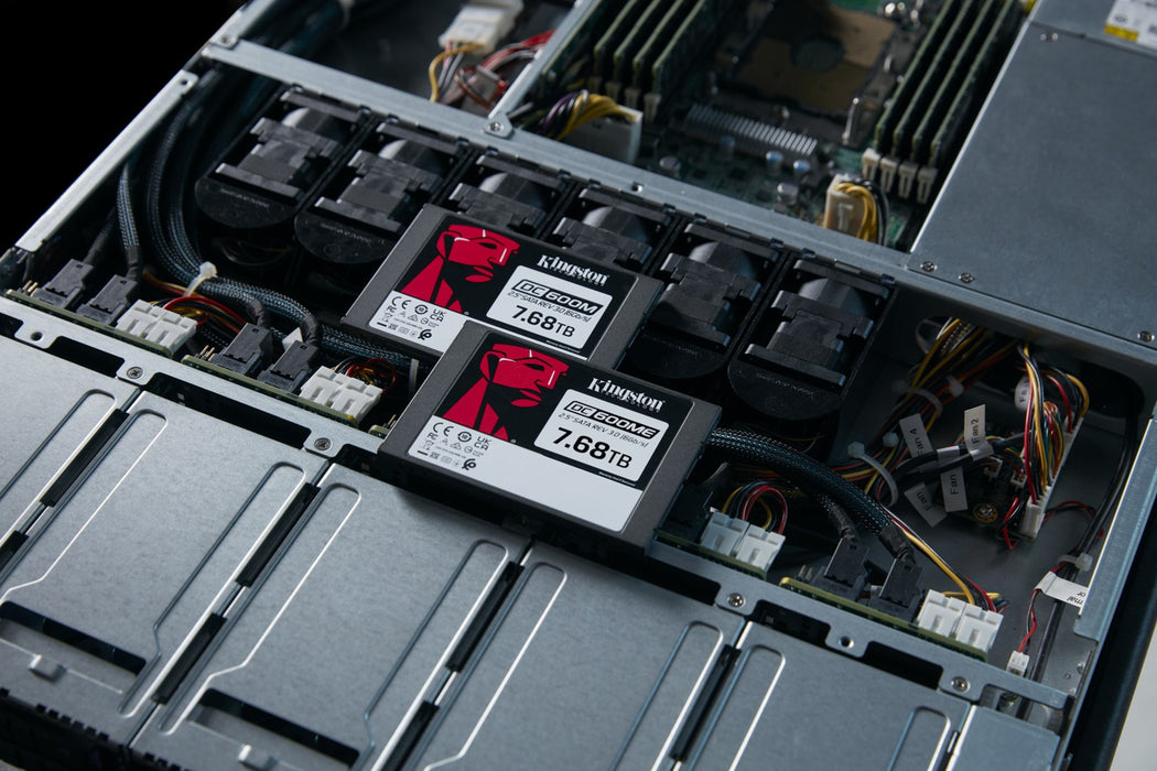 KINGSTON 7680GB DC600ME Mixed-Use TCG Opal 2.5inch Enterprise SATA SSD