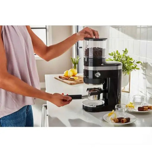 KitchenAid Artisan 5KCG8433EOB Coffee Grinder - Кафемелачки<<<Кафемашини<<<Малки електроуреди<<<TechnoMix
