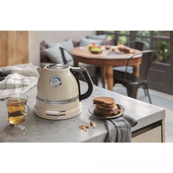 Electric kettle KitchenAid Artisan 5KEK1522EAC, 1.5 l, Almond Cream