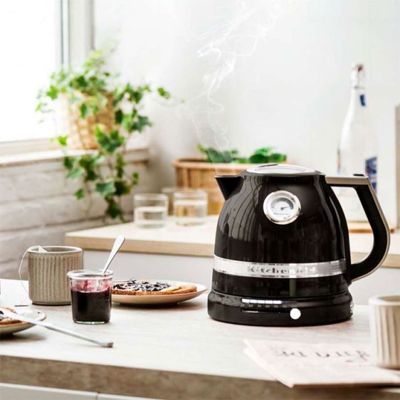 Electric kettle KitchenAid Artisan 5KEK1522EOB, 1.5 l, Onyx Black