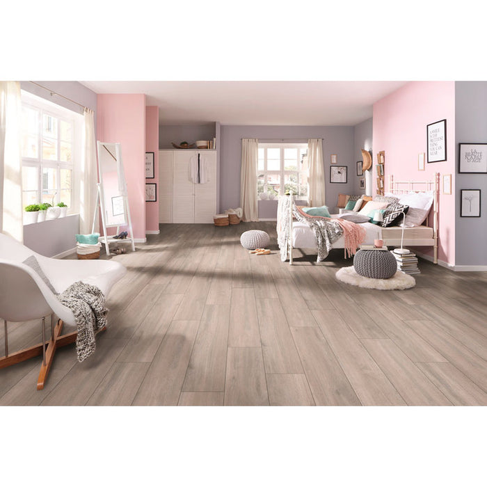 LAMINATED PARQUET KRONO ORIGINAL MODERA PLUS ROCKFORD OAK 5946, 10.00 mm, 32/AC4, CHAMBER