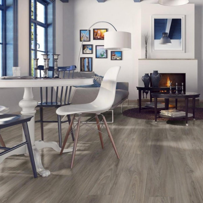 LAMINATE 8MM AC3/31 2590 OAK SILENCE