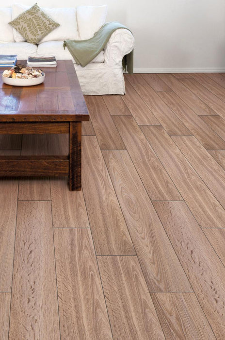 LAMINATE 32/AC4 10MM 4V 8199 DESERT OAK