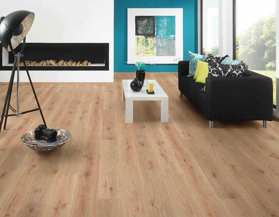 LAMINATE 8MM AC4/32 4274 OAK NATIVE