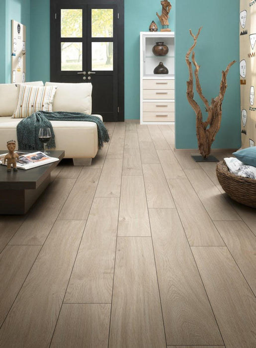 LAMINATE 8MM AC3/31 K337 HAYLOFT
