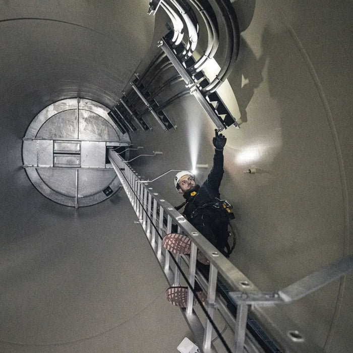 Ledlenser P5R Pro Black Hand flashlight LED - FlashlightsOSW-LAT<<<LightingOSW<<<ActionPL