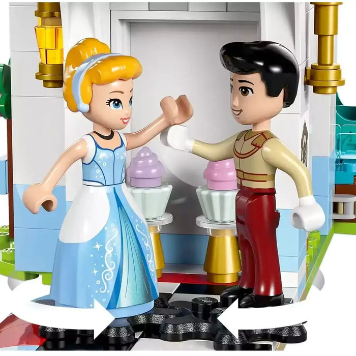 LEGO Princess Cinderella's castle and horse-drawn carriage - 43275