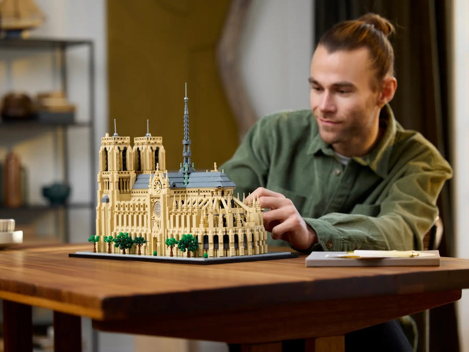 LEGO ARCHITECTURE 21061 Notre-Dame de Paris