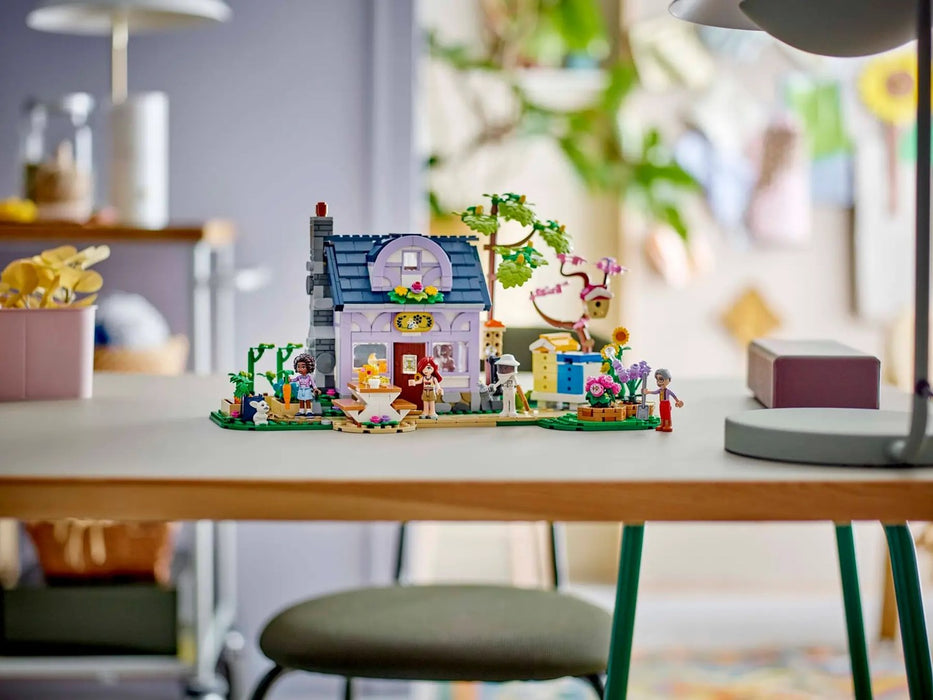 LEGO FRIENDS 42669 Beekeepers House and Flower Garden