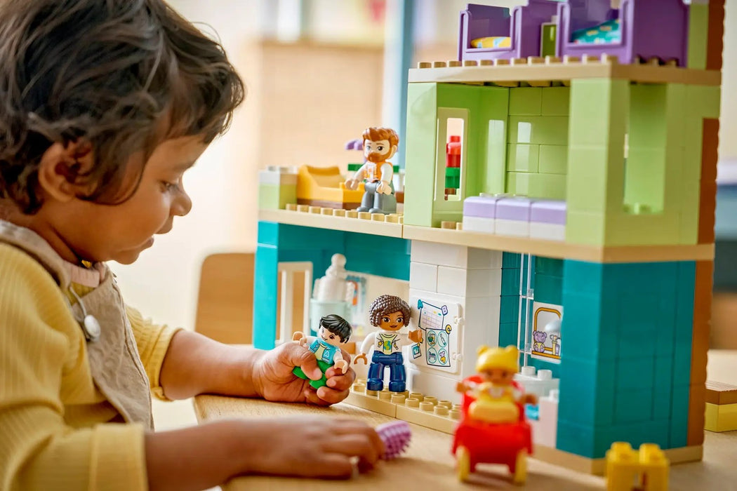 LEGO DUPLO 10470 3 in 1 Modern Family House with Figures