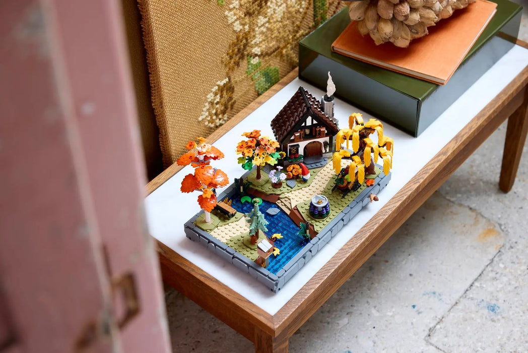 LEGO ICONS 11372 Autumn Cottage Garden