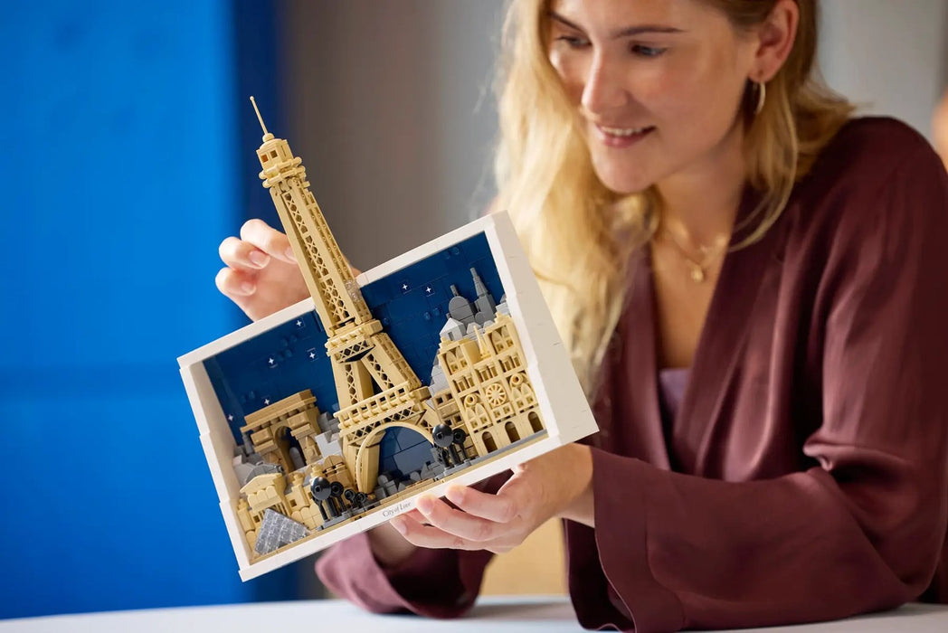 LEGO ARCHITECTURE 21064 Paris – City of Love