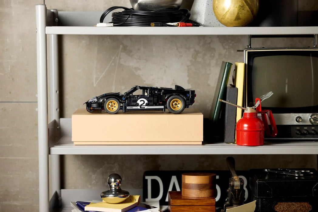 LEGO TECHNIC 42223 1966 Ford GT40 MKII Race Car