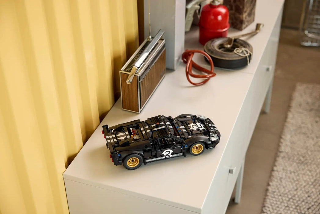 LEGO TECHNIC 42223 1966 Ford GT40 MKII Race Car